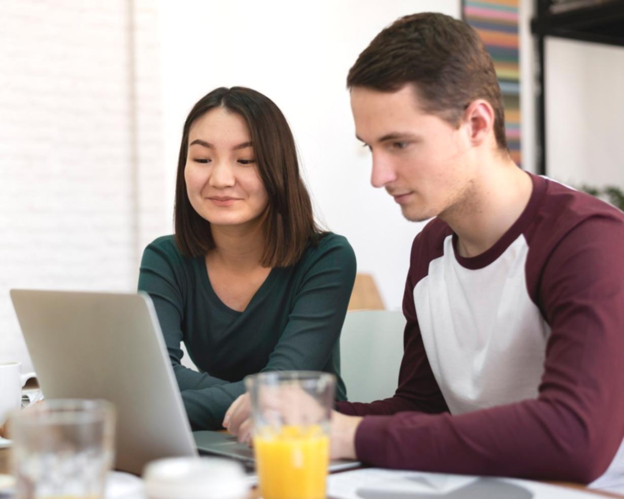 Persönliche Finanzberatung im modernen Büro